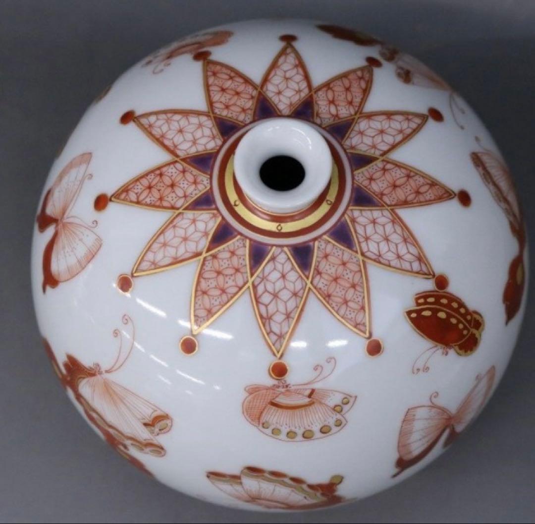 赤絵細描　小紋群蝶図　米久和彦