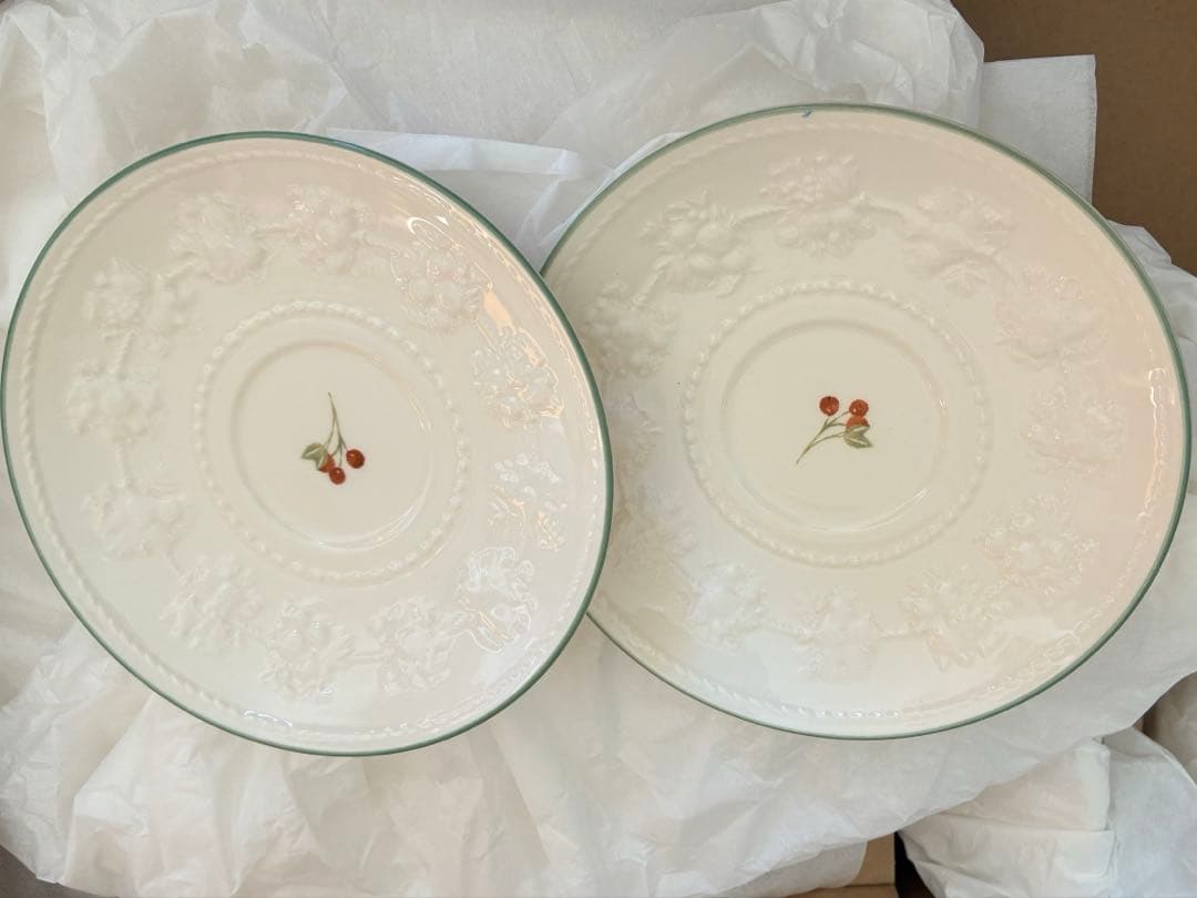 【新品未使用】 フェスティビティ ラズベリー ディナープレート