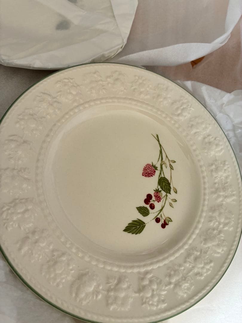 【新品未使用】 フェスティビティ ラズベリー ディナープレート