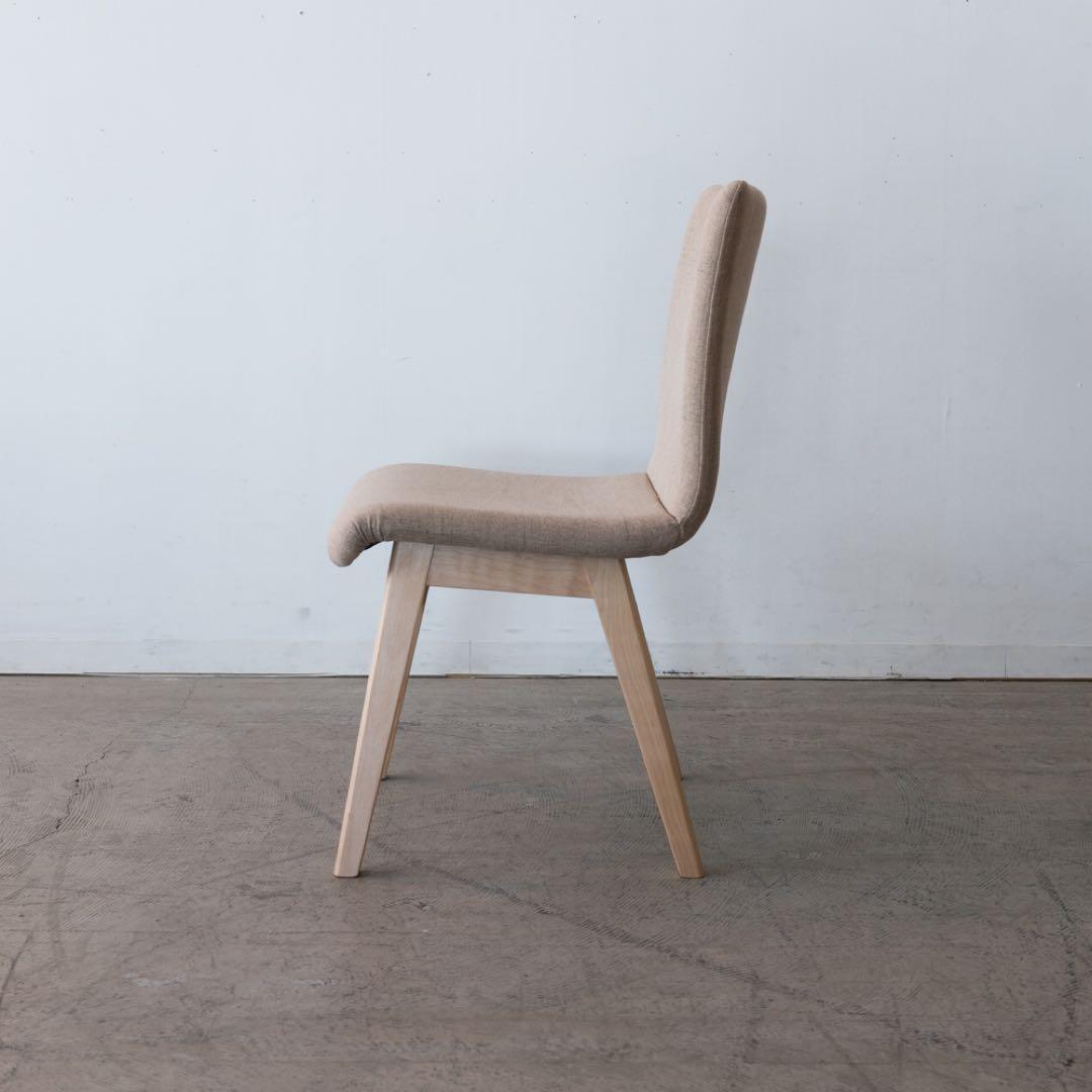 ベージュファブリックダイニングチェア