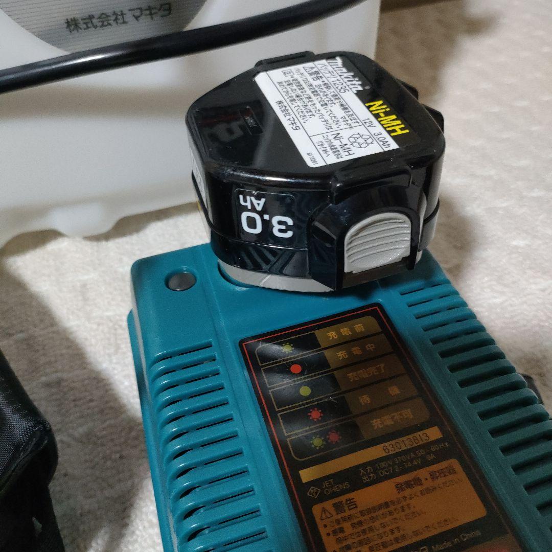 マキタ 電動噴霧器 モデルMUS100D 容量10L DC12V セット 動噴