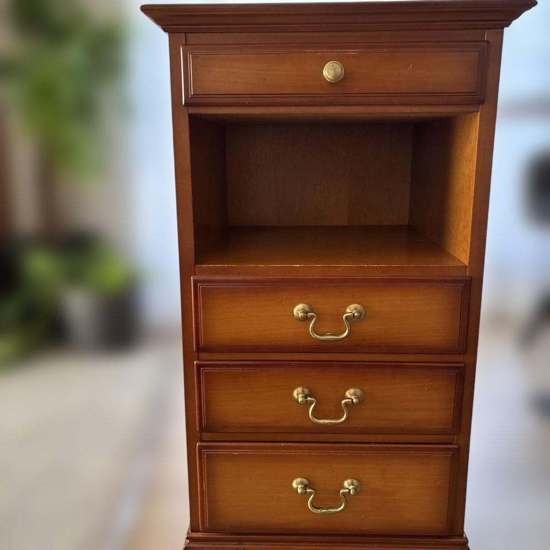 イタリア調木製チェスト