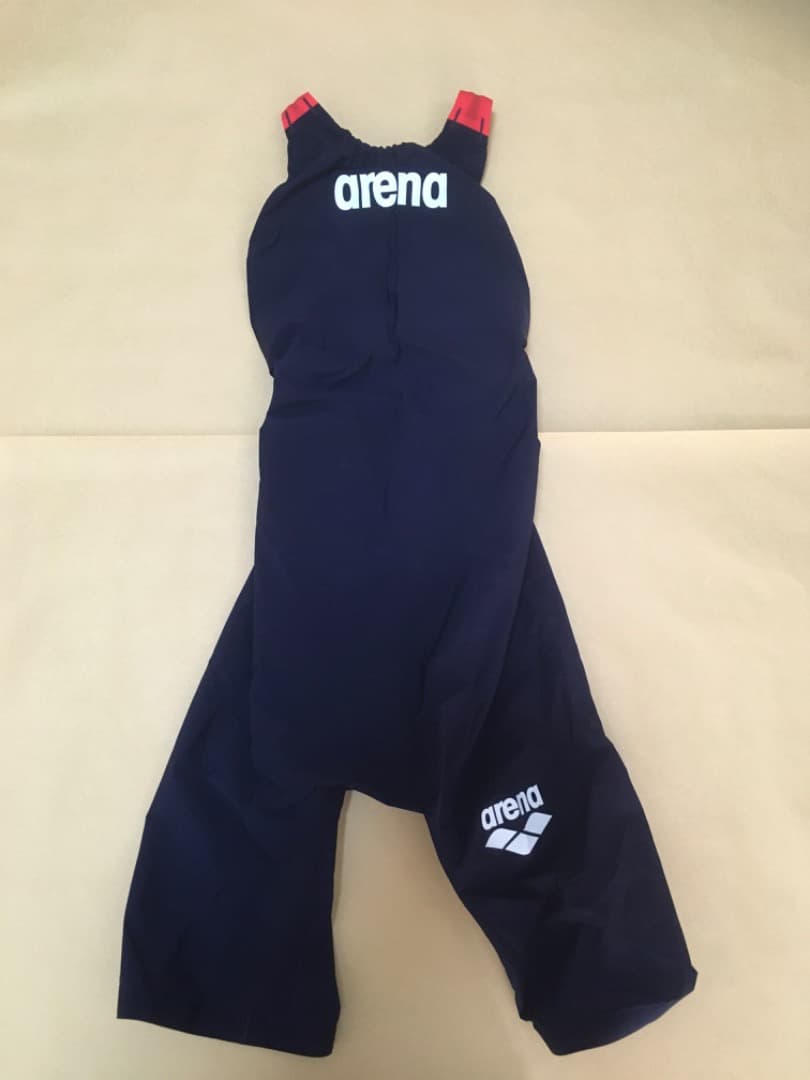 水着・ラッシュガード Tadahiro Higa