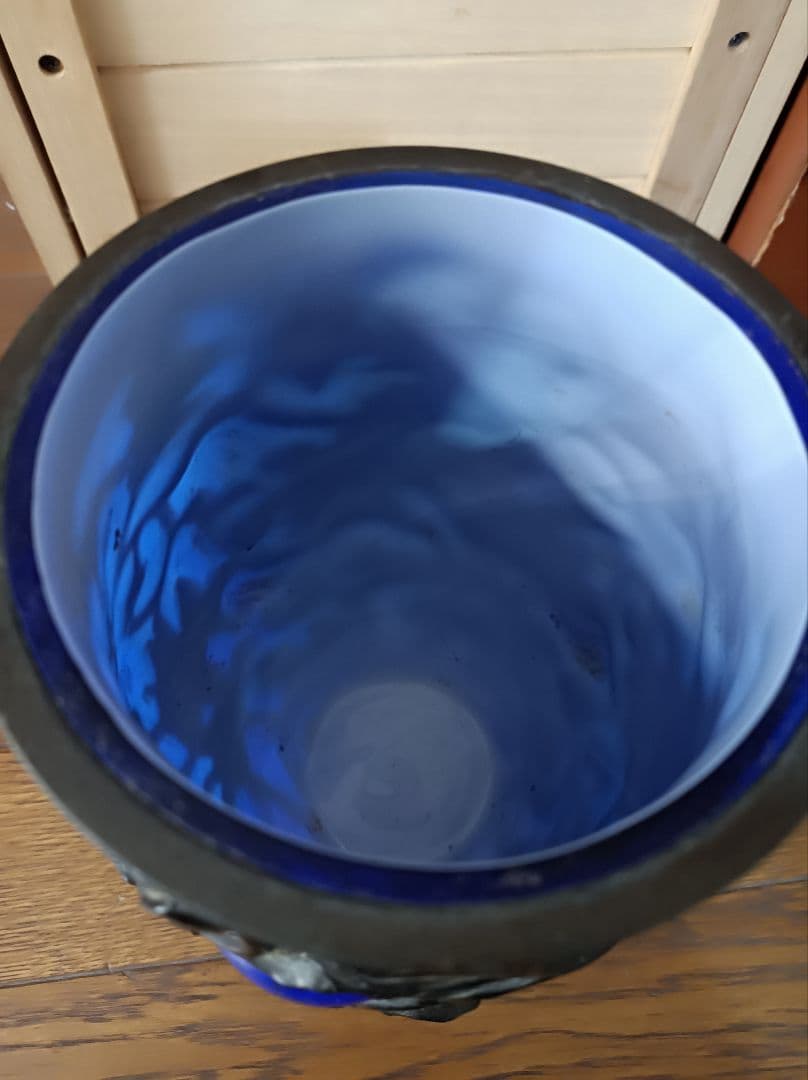 アンティーク青色アイアン&ガラス花瓶　横浜市での引き渡しまたは着払い