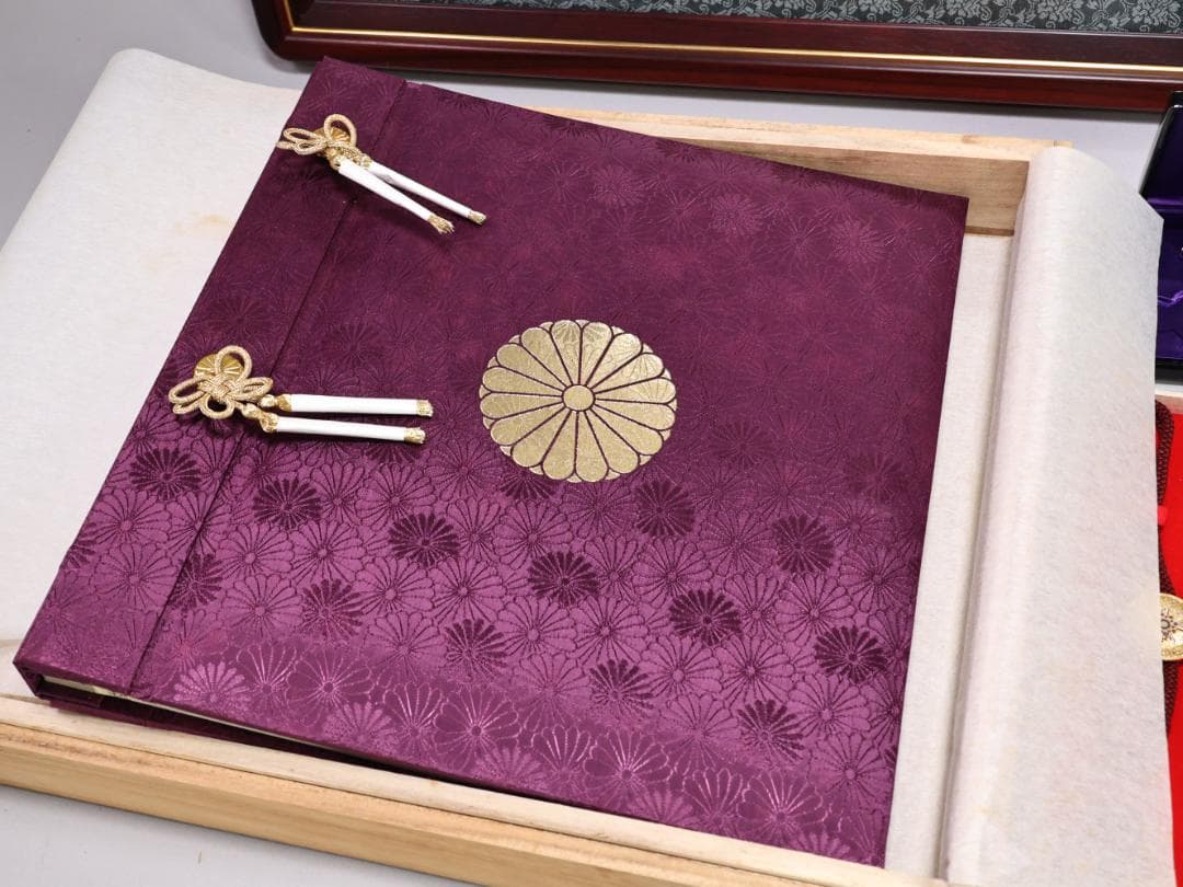 may　額装品　勲五等瑞宝章　勲章 内閣総理大臣 小泉純一郎　装飾品