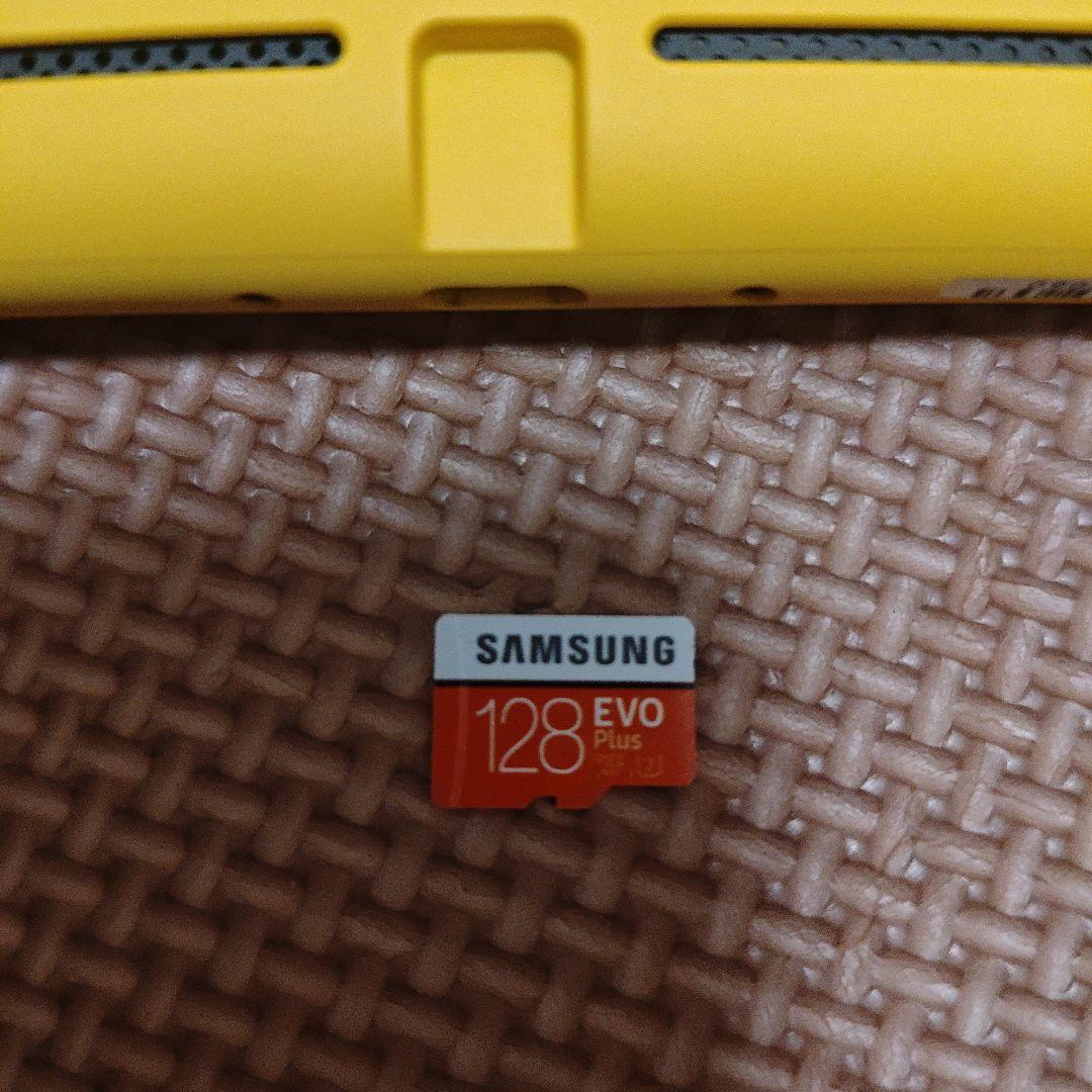 Nintendo switch lite イエロー　美品