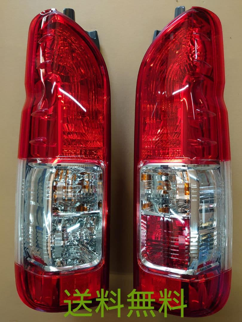 【送料無料】寒冷地仕様 ハイエース 純正テールランプ 　新車外し