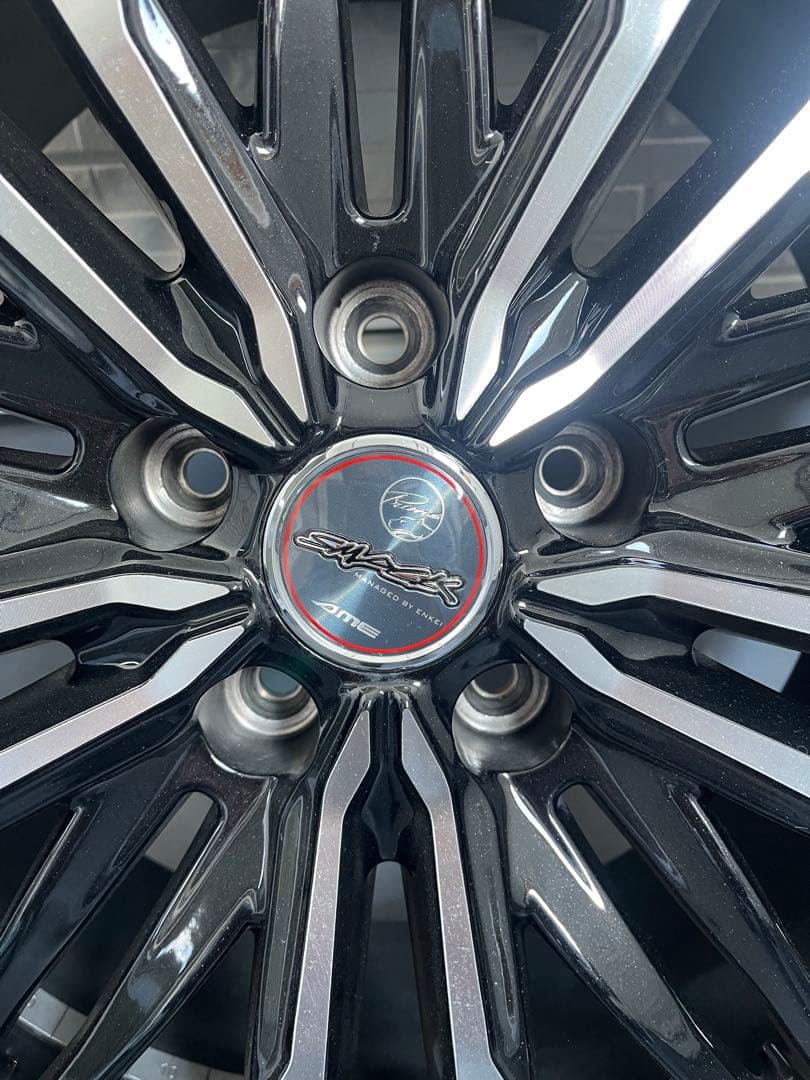 【フラワーボックス】アルファード30系 17インチ スタッドレス