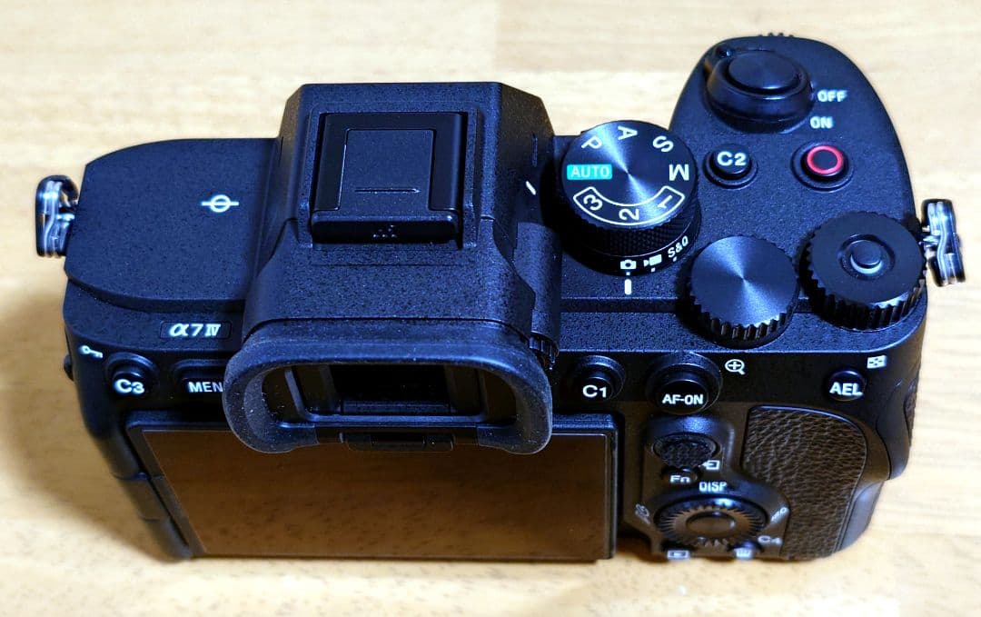 α7 IV ミラーレス一眼カメラ ボディ ＋ 本革カメラハーフケース