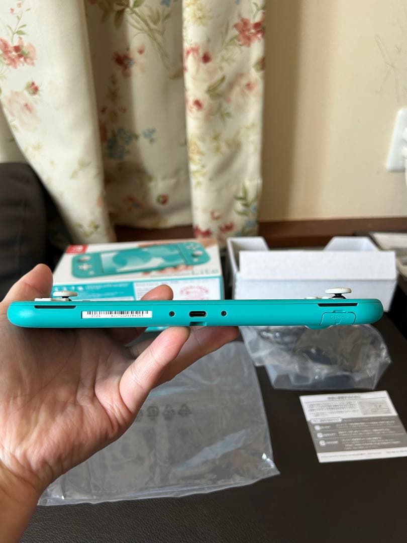 任天堂 Switch Lite ターコイズ