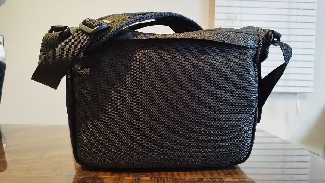 ボ*ん様 Nikon D7500 デジタル一眼レフカメラ収納バッグ、バッテリー取