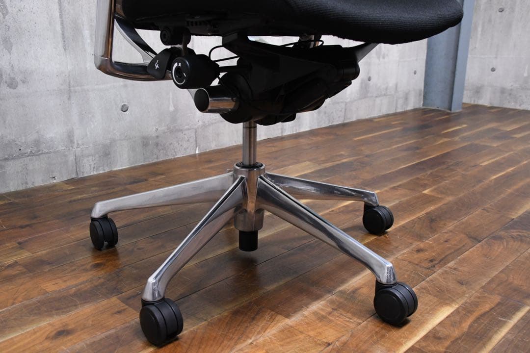 EFK40 オカムラ バロンチェア CP82BR ブラック デスクチェア