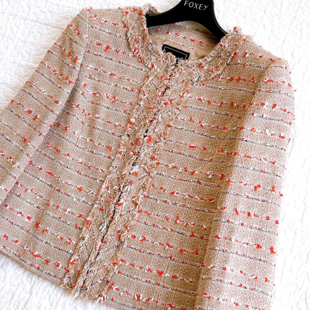 極美品 フォクシー 近年 定価13万 ツイードノーカラージャケット サンドマルチ