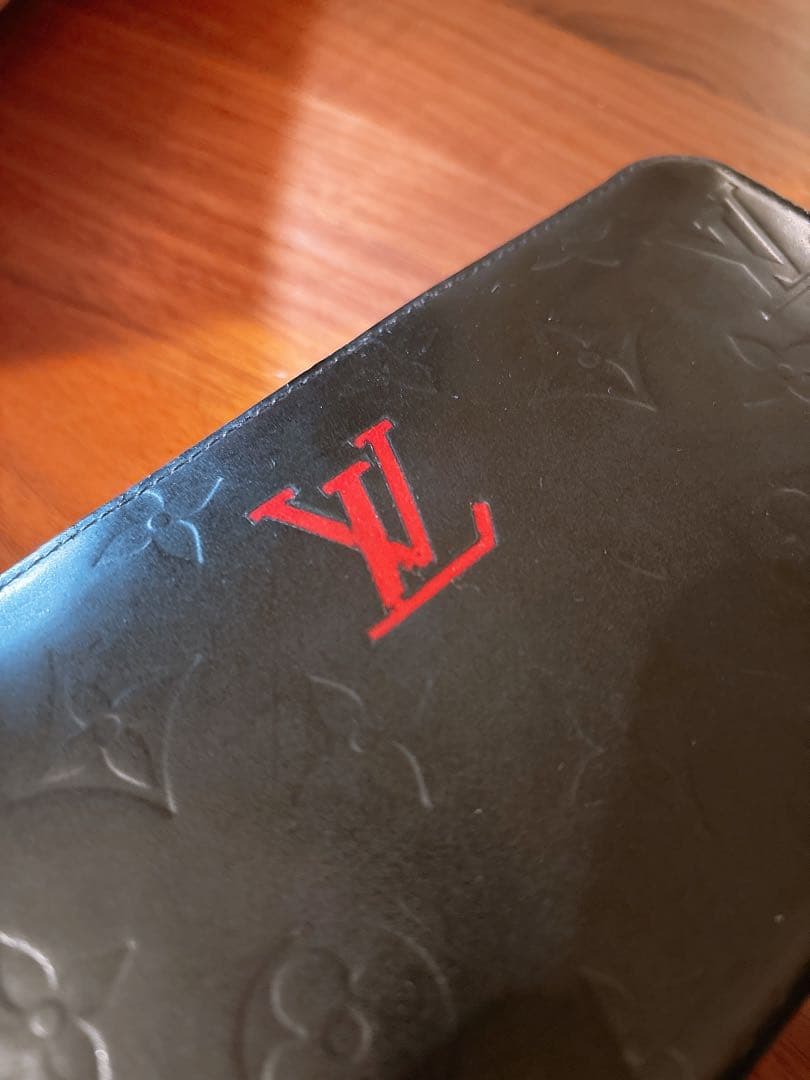 【美品】ルイヴィトン ヴェルニ ジッピーウォレット 長財布 ボルドー 赤 黒