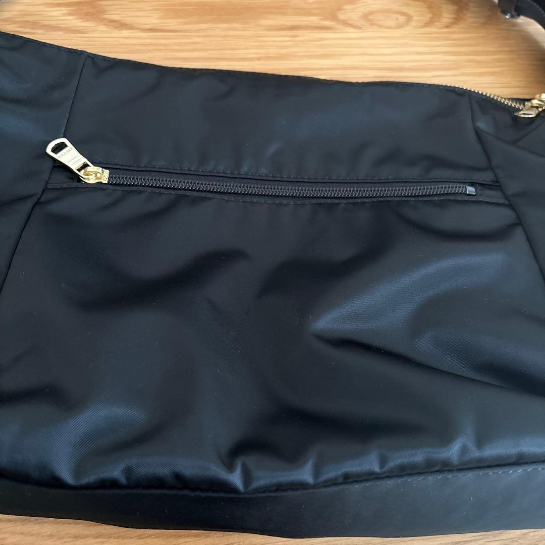 russet ラシット　スリングバッグ　ブラック