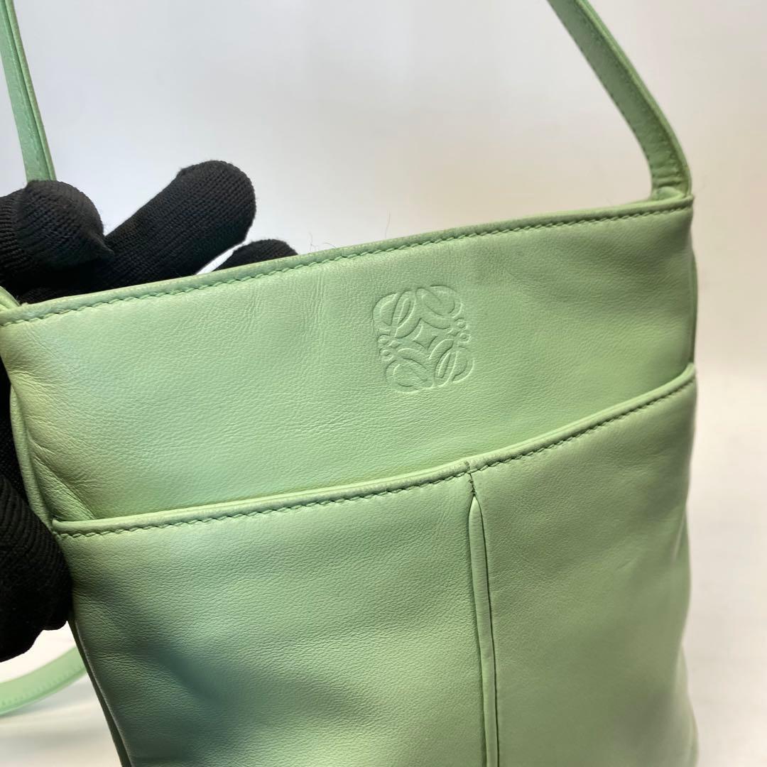 【希少カラー】ロエベ ショルダーバッグ ナッパレザー ミントグリーン アナグラム