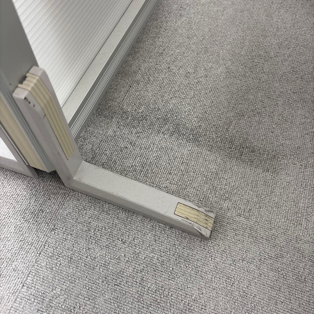 スタンド式透明パーテーション