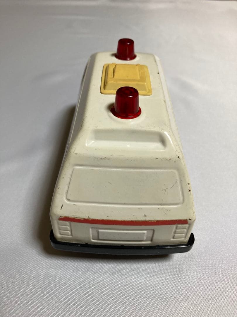 【まとめ売り4点】ブリキTONKA 救急車　ヘリ　汽車　イチコー電車