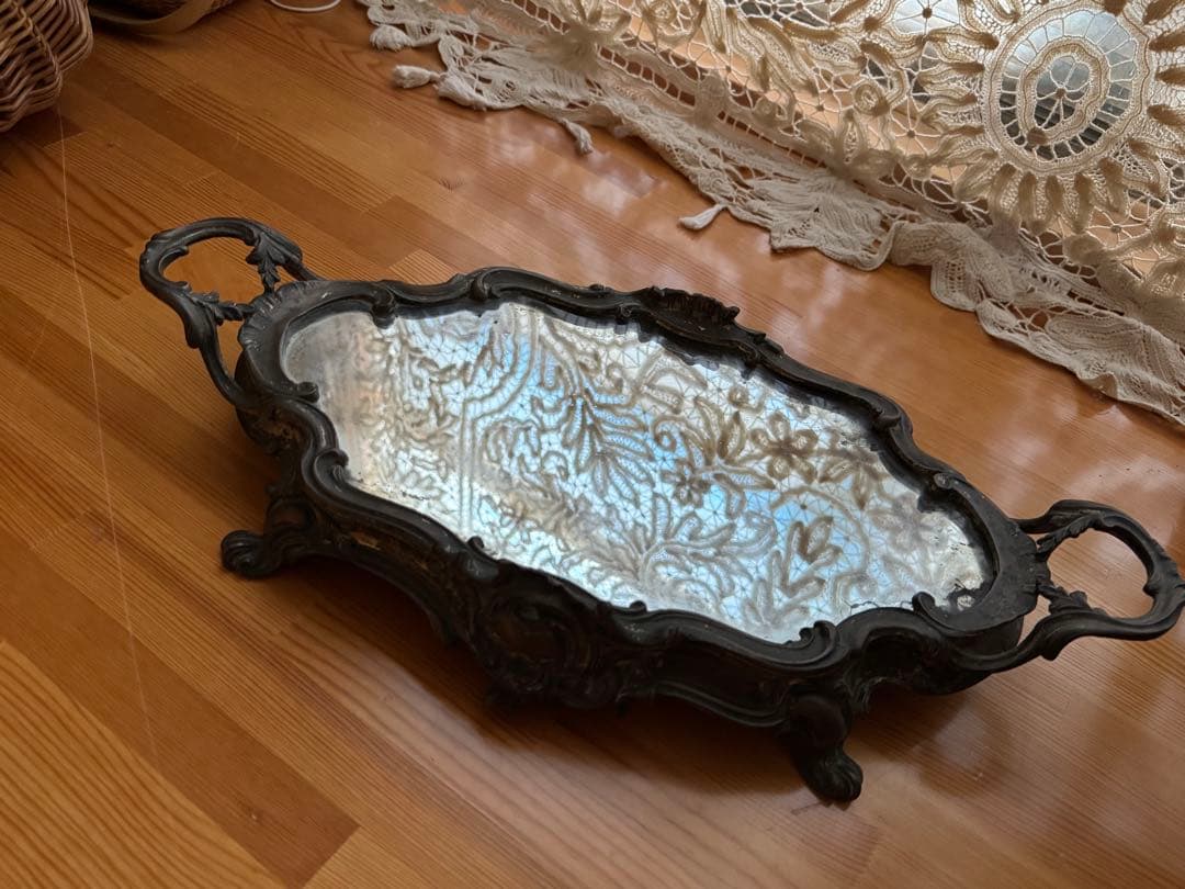 アンティーク ジャルディニエールとミラートレイのセット