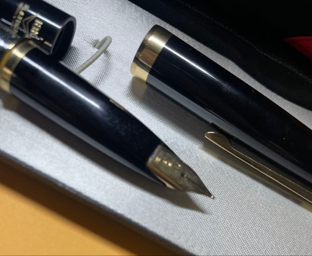 昭和レトロ　PLATINUM ブラック 万年筆　中字