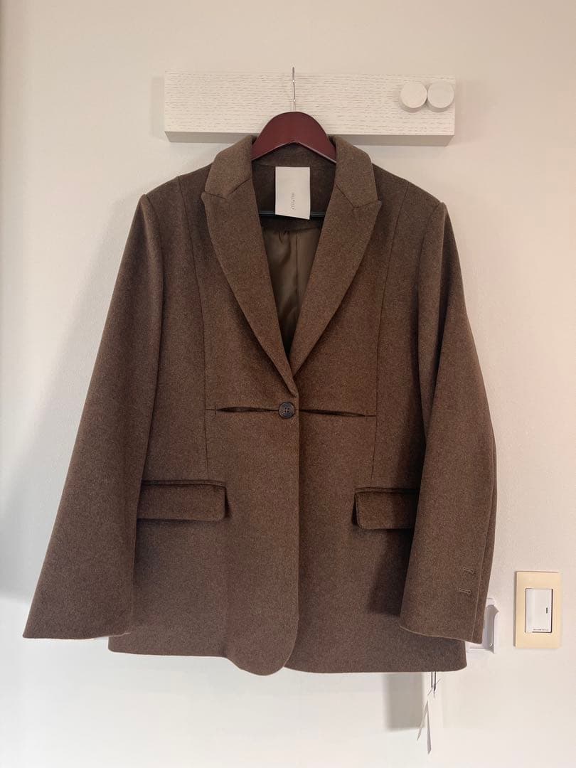 【売り切り価格！新品タグ付】テーラードジャケット WILLFULLY