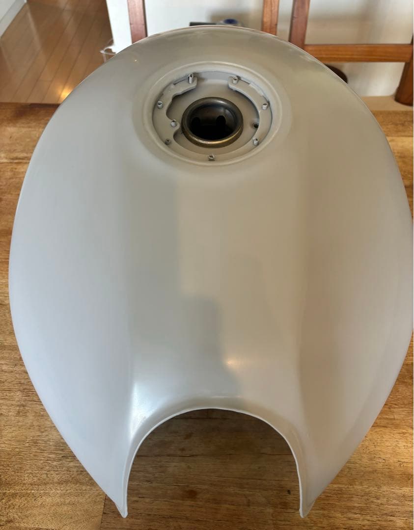 ZR-7 カワサキ　純正タンク レストア品　仕上げ用