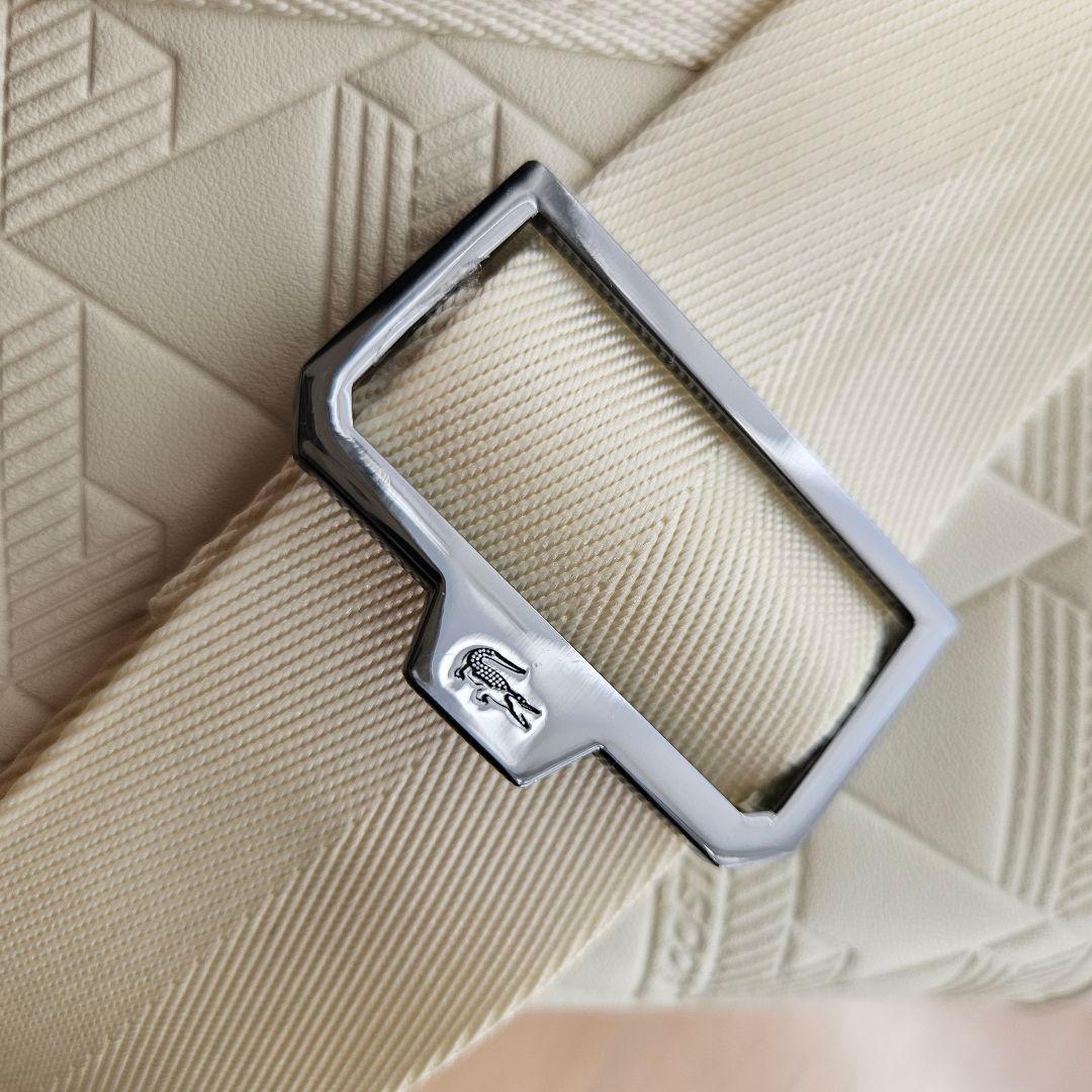 LACOSTEラコステ モノグラムスモールメッセンジャーバッグ アイボリー