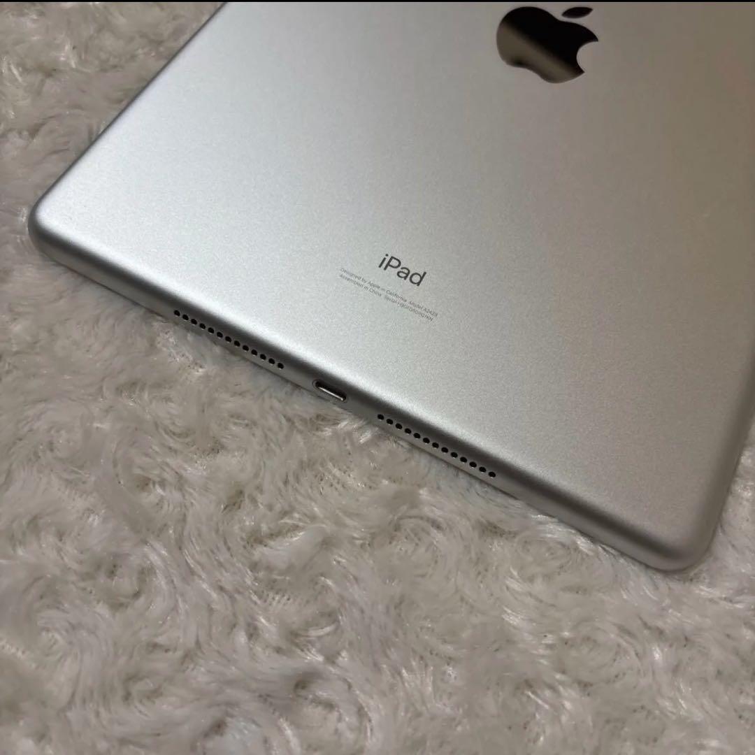 Apple iPad 第8世代 32GB シルバー　SIMフリー　セルラーモデル