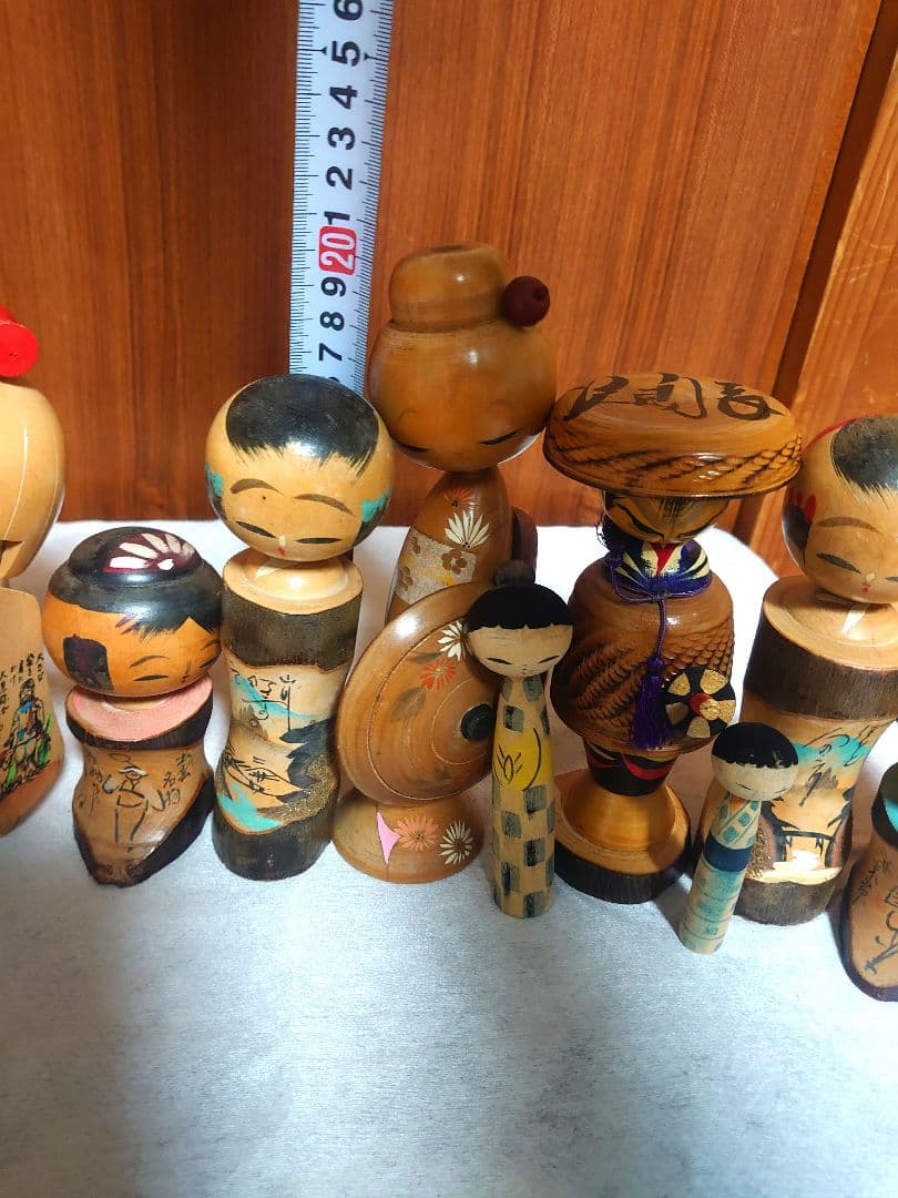 こけし達と白い人 陶器 置物 昭和レトロ