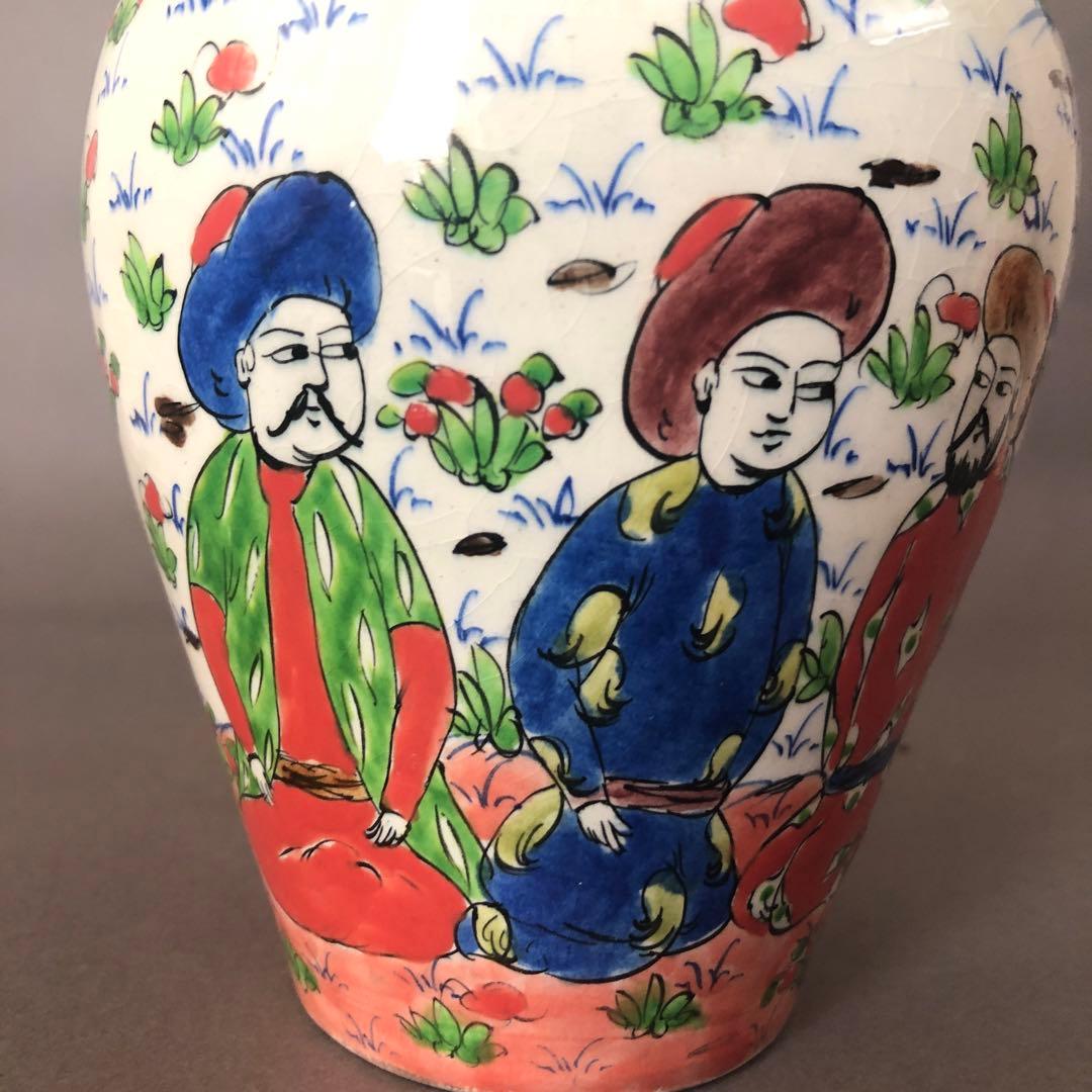 トルコ陶器　人物紋　蓋付き壺