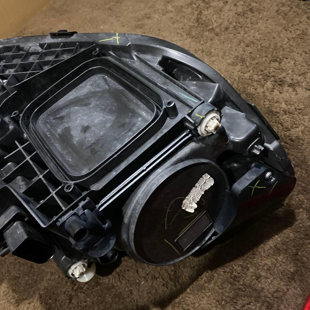 メルセデスベンツ　Ａクラスヘッドライト左