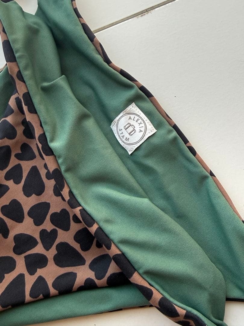 【美品】alexiastam Shelby Loveactually