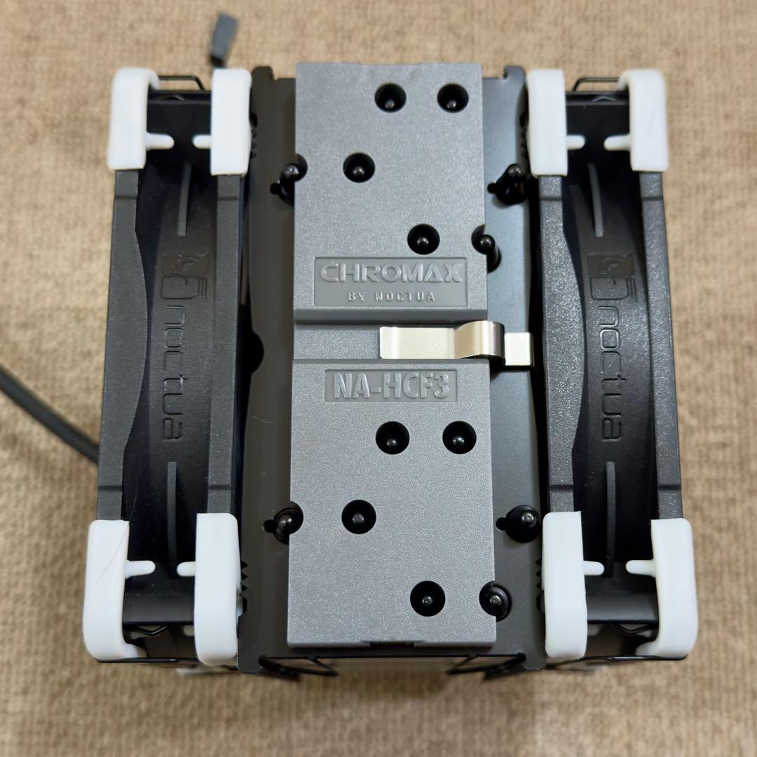 Noctua NH-U12A chromax.black カスタムパーツ付き