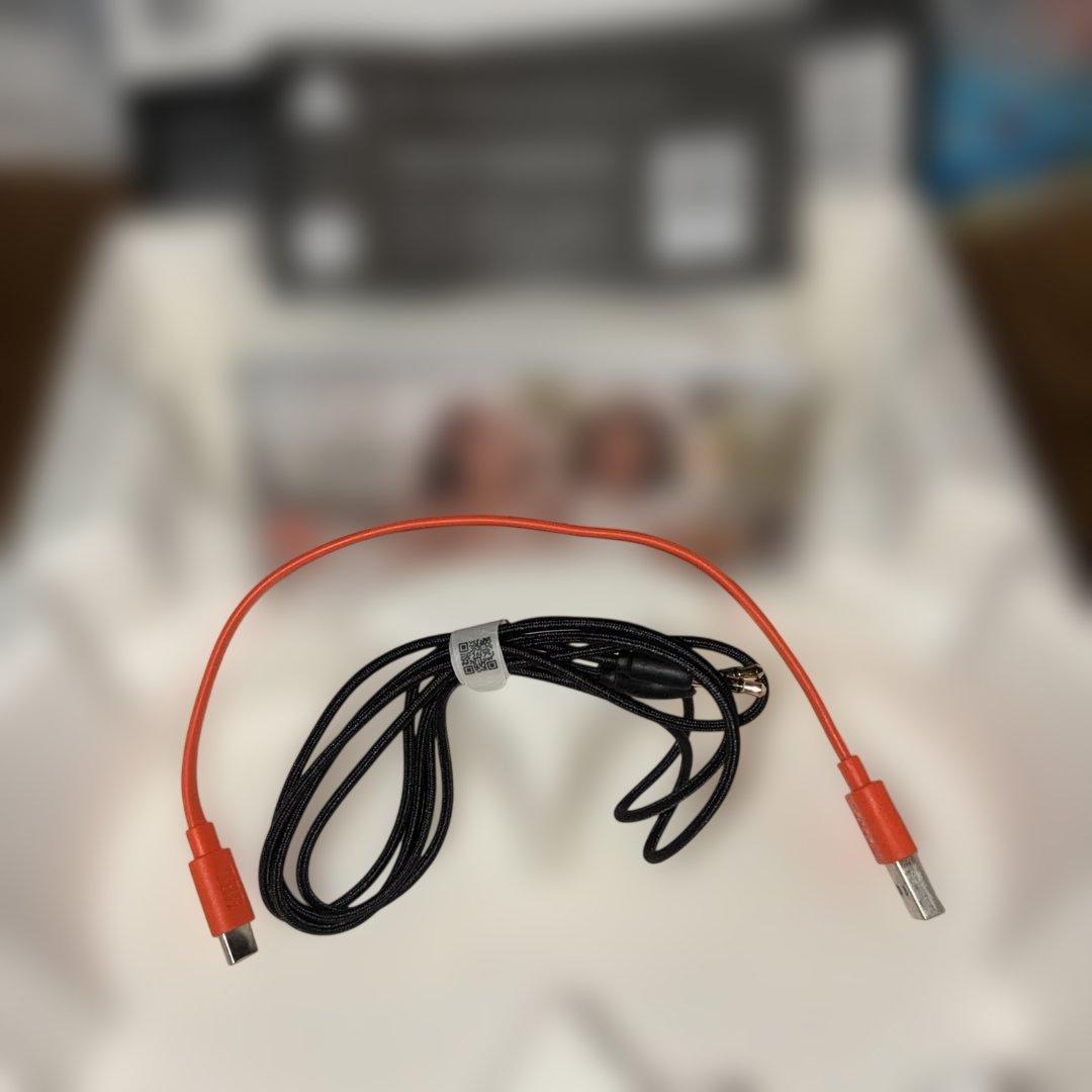 JBL LIVE 770NC ワイヤレスヘッドホン　ブラック