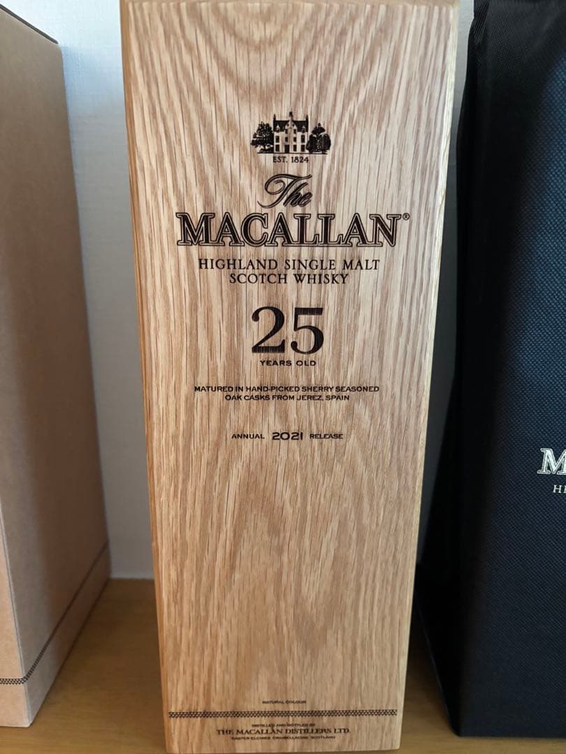 ザ・マッカラン25年シェリーオーク43%700ml2021年