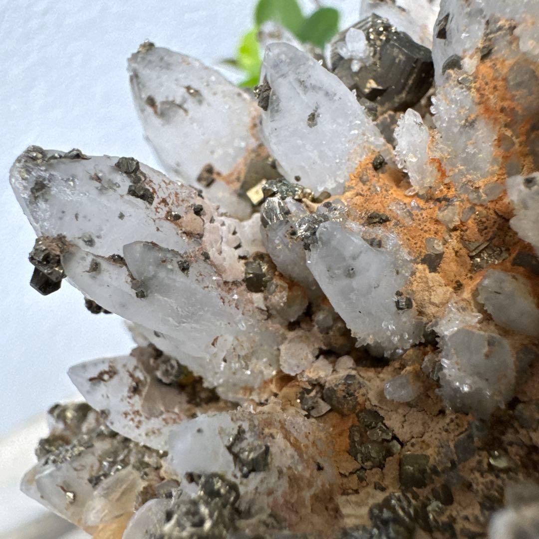 M1689☆パイライト共生水晶クラスター1.2Kg☆尾太鉱山産☆N50312