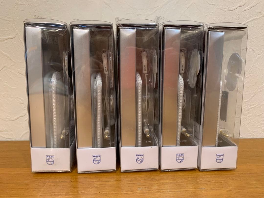 N0821-12★未使用 PHILIPS 高精度サウンド インイヤーヘッドフォン