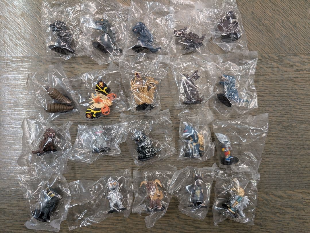 【楽一番です】未開封品※【東宝怪獣総進撃】ノーマルコンプ【キングギドラ】含