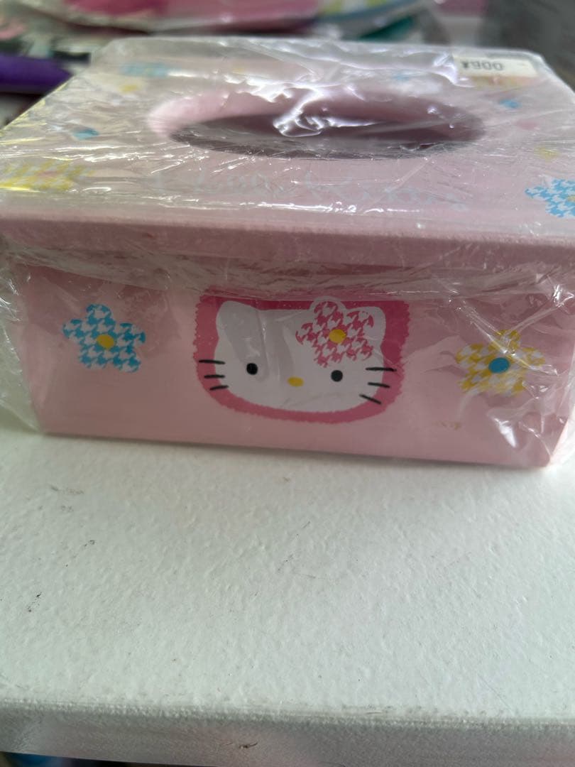 サンリオ　ハローキティ ティッシュボックス ピンク　カオハナ　レトロ