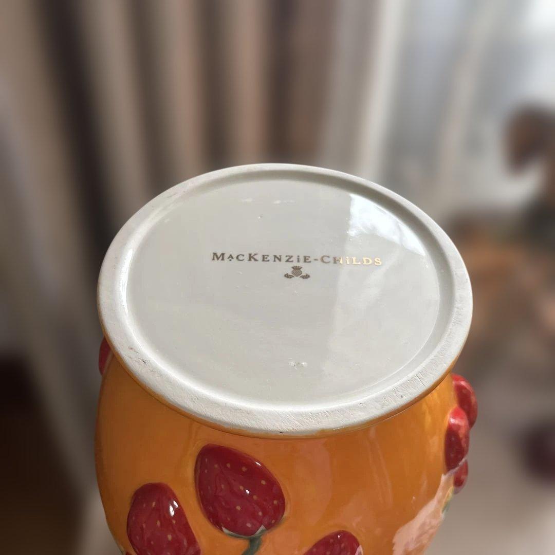 MacKenzie-Childs 2026新商品 いちごデザイン 陶器製花瓶