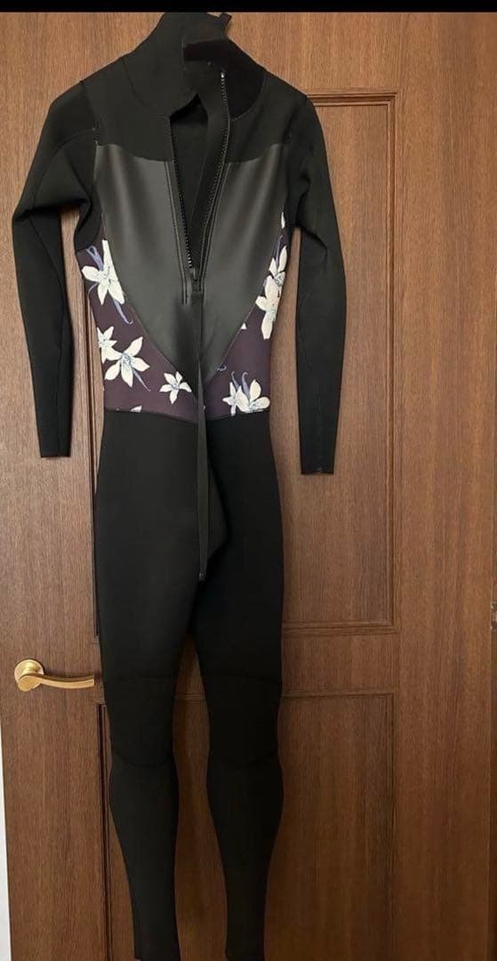 ROXY Synergy フルスーツ ブラック/フラワー