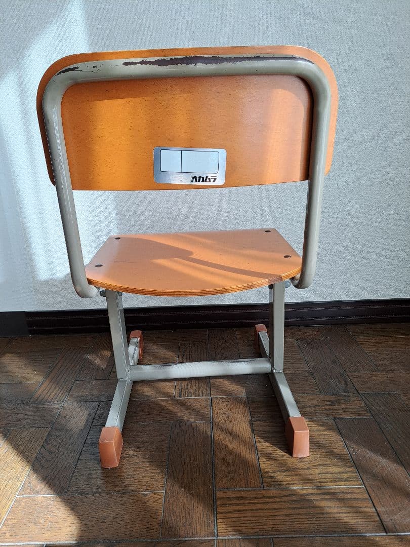 【送料無料】 オカムラ necos 学校 学習机 椅子 高さ調整可能　①