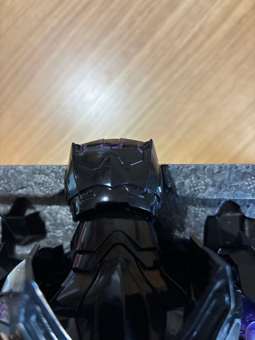 HOT TOYS ブラックパンサー フィギュア　アーティストコレクション