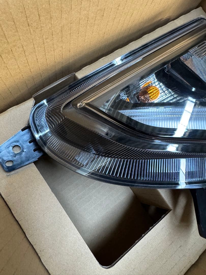 日産ルークス　デイズ40〜45系等ポジションウインカーLED左　美品