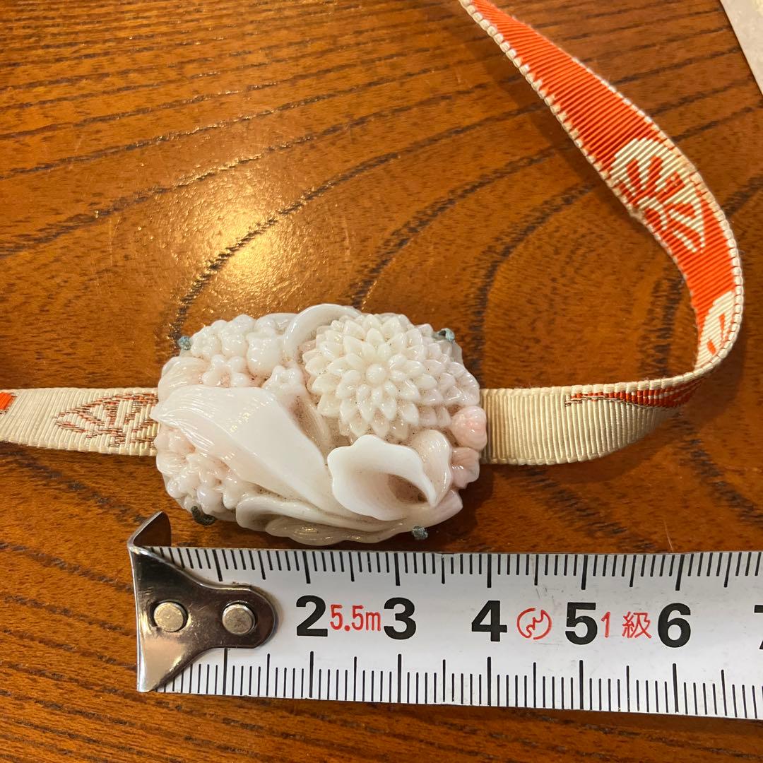 白珊瑚珠帯留　アンティーク