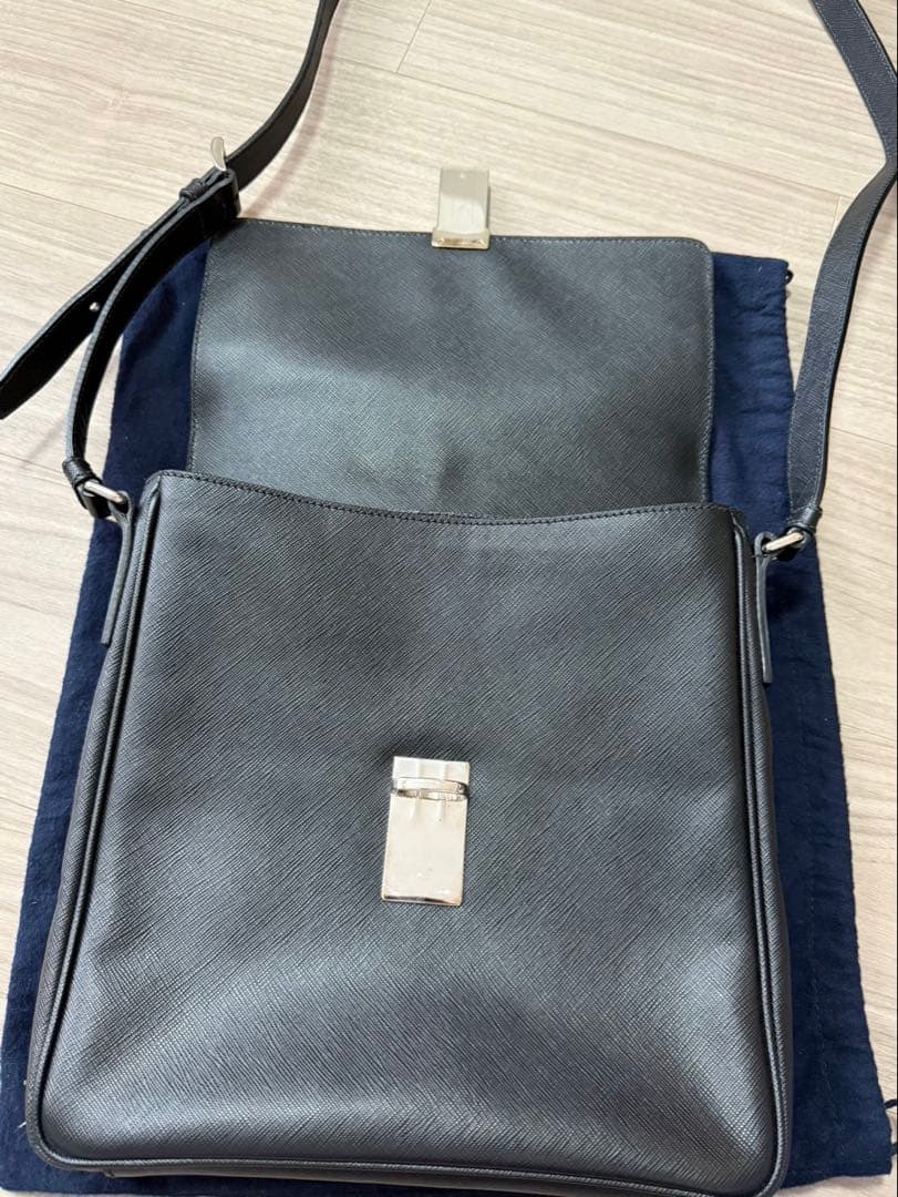 プラダ PRADA ショルダーバッグ レザー メンズ VA0973