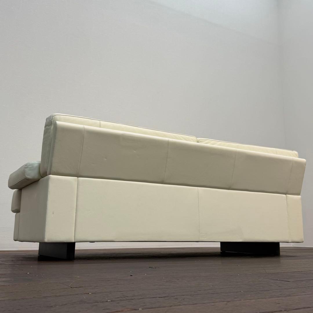 H111C31 展示品 ポルトローナフラウ ESKILO 2人掛けソファ