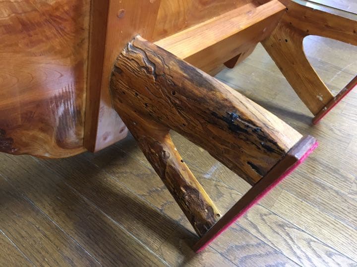 美品 天然の木でできたテーブル 7万円からお値下げ！