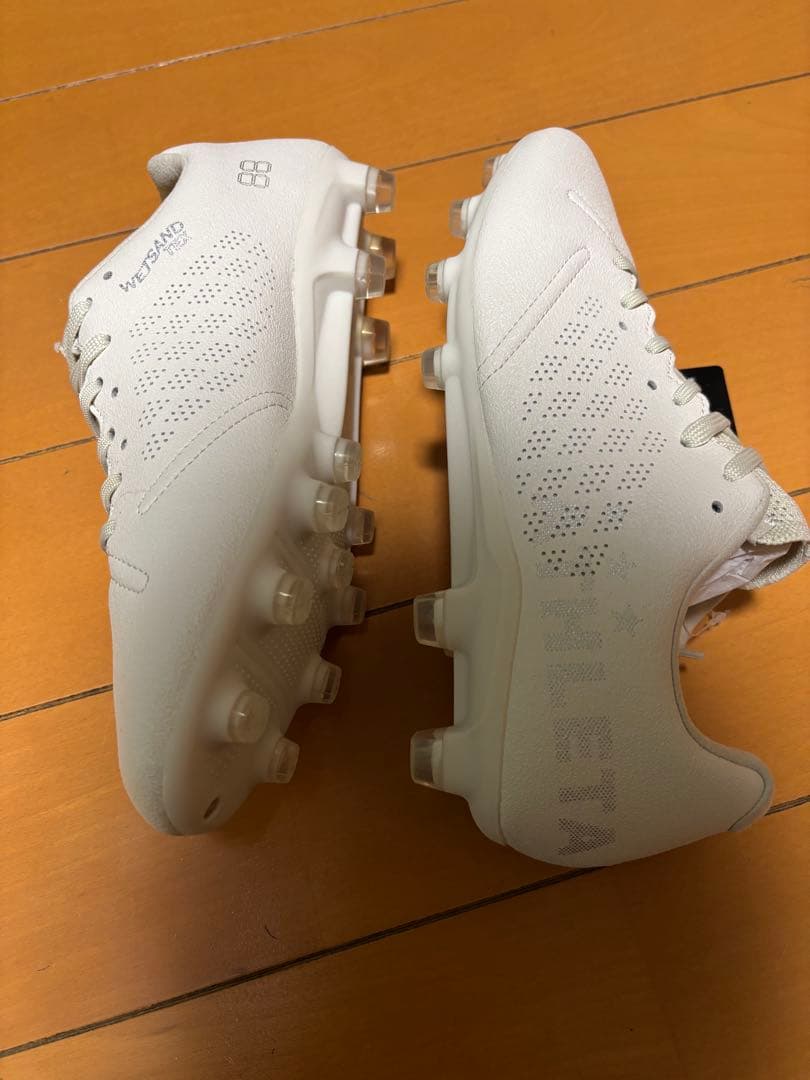 ATHLETAサッカーシューズ