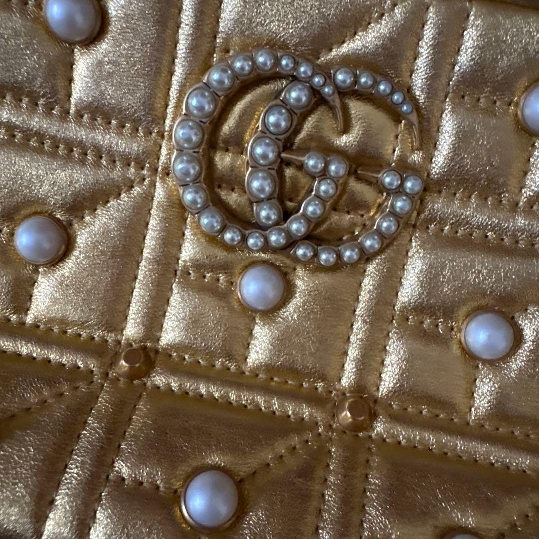 GUCCI ゴールド キルティングショルダーバッグ